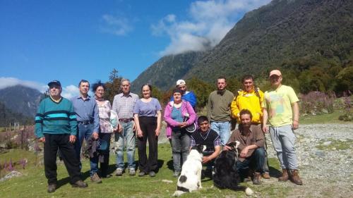 Apicultores Península de Huequi